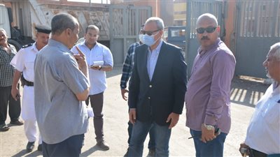 محافظ القليوبية يتابع استمرار حملة إزالة تراكمات القمامة بشارع عرابي في شبرا