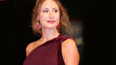 بعد اتهامه بالترويج للمثلية والخيانة الزوجية.. ديامان أبو عبود: فخورة بتجربتي في فيلم أصحاب ولا أعز