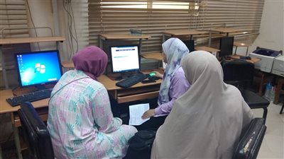 معامل الحاسب الآلي بجامعة الفيوم تستقبل طلاب المرحلة الثالثة لتنسيق القبول بالجامعات| صور