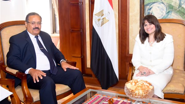 جانب من لقاء وزير