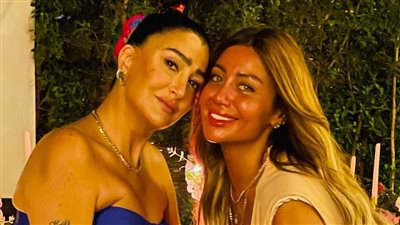 5 صور جديدة من احتفال غادة عبد الرازق بعيد ميلاد ابنتها روتانا