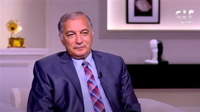 عميد كلية صيدلة جامعة السادات السابق: عشقي للكيمياء سبب تفوقي بمجالي وكان نفسي أعمل طفرة لتصنيع الأدوية