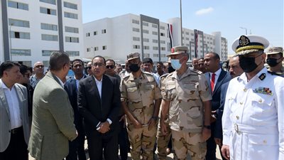 رئيس الوزراء: مهتمون بالتوسع في المجمعات الصناعية 