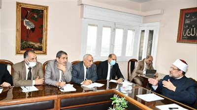 وزير الأوقاف يوجه بسرعة الانتهاء من إعداد القائمة السوداء للمعتدين على حق الوقف 
