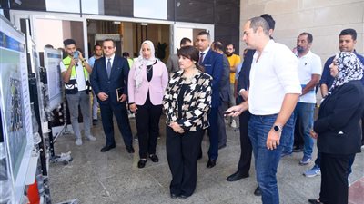 وزيرة الهجرة تعقد اجتماعها الأول بمقر الوزارة بالعاصمة الإدارية الجديدة