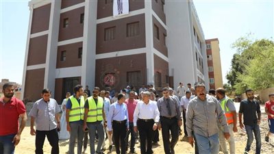 قرى المنيا تتزين بمشروعات حياة كريمة.. إنشاء محطتي مياه ومعالجة صرف صحي ووحدات للإسعاف ومجمعات خدمية