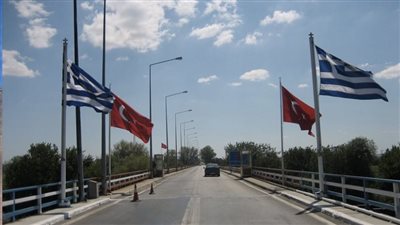 بوادر أزمة جديدة.. خفر السواحل اليوناني يطلق طلقات تحذيرية على زورق دورية تركي