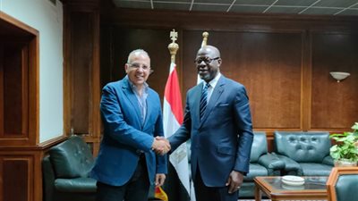 وزير المياه السابق بكوت ديفوار: نعاني من التصحر والجفاف ونسعى للاستفادة من تجارب مصر