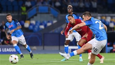 الشوط الأول.. ليفربول يتأخر بثلاثية أمام نابولي في دوري أبطال أوروبا