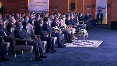 السيسي يدعو لوضع حوافز لرجال الصناعة والمصدرين للوصول إلى المستهدفات