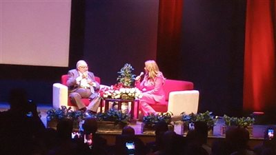 يحيى الفخراني: بطلب من المنتج يدفعلي ضريبة القيمة المضافة ضمن الأجر.. وأهرب دائمًا من العمل الإداري