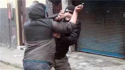 مشادة بين صديقين تنتهي بطعنة في الجسم بعد خروجهما من النادي بالتجمع