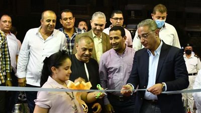 للتخفيف عن أولياء الأمور.. محافظ الفيوم يفتتح معرض أهلًا مدارس بتخفيضات تصل إلى 30٪