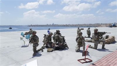 البحرية المصرية والأمريكية تنفذان تدريب تبادل الخبرات SOF-10 بنطاق الأسطول الشمالي