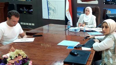 نائب محافظ القاهرة تبحث خطة تشجير وتجميل المحاور المرورية الجديدة بحي المعادي