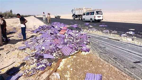 انقلاب سيارة محملة