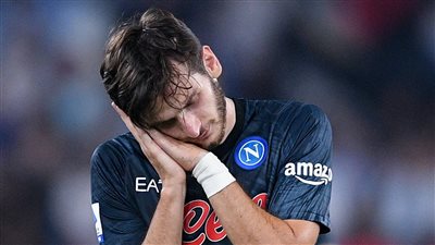 كفاراتسخيليا لاعب نابولي الأفضل بالدوري الإيطالي في أغسطس
