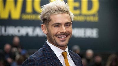 زاك إيفرون يعلن عن توقفه عن اتباع نظام غذائي نباتي