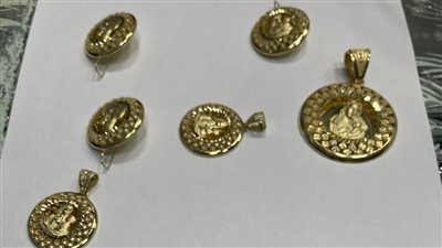 جمارك مطار الغردقة تضبط محاولة تهريب كمية من المشغولات الذهبية 