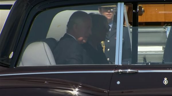 تشارلز الثالث يصل