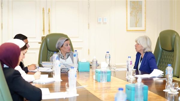 وزيرة البيئة 