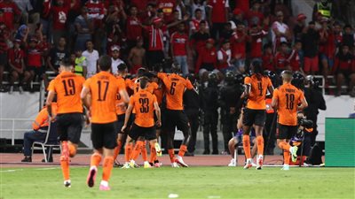 نهضة بركان يتقدم بشكوى لـ كاف بسبب التحكيم في نهائي الكونفدرالية