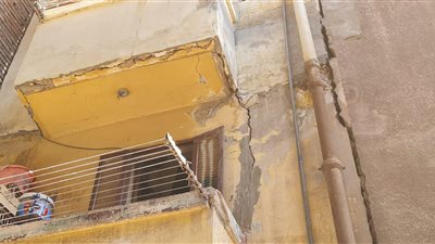 إصابة شخصين في انهيار أجزاء من عقار بالدقهلية