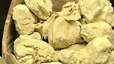 تعود إلى 3 آلاف عام.. معلومات عن أقدم قطعة جبنة مُحنطة عثر عليها بسقارة