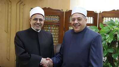 بحضور سلامة داوود.. أيمن عبد الغني يتسلم رئاسة قطاع المعاهد الأزهرية