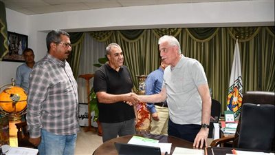 بعد انتهاء زيارة رئيس الوزراء.. محافظ جنوب سيناء يوجه بصرف مكافأة مالية للعاملين