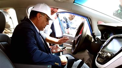 عقب إشادة مدبولي بها.. مواصفات شيفروليه بولت الكهربائية بعد استقلال رئيس الوزراء لها في شرم الشيخ