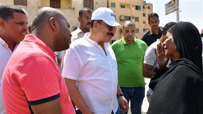 محافظ أسوان يوجه بالإسراع بأعمال التطوير بطريق السادات