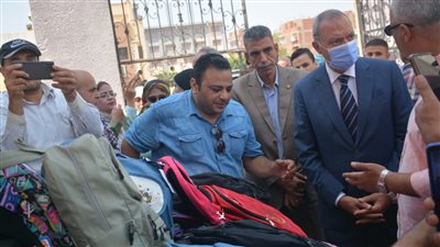 محافظ القليوبية يفتتح معرض أهلًا مدارس بشبين القناطر