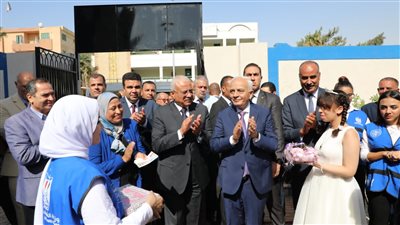 وزير التعليم ومحافظ السويس يفتتحان عدد من المشروعات التعليمية بالمحافظة | صور