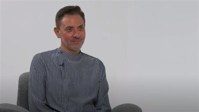 هل يرى فتحي عبد الوهاب خطواته الفنية متأخرة؟.. الفنان يُجيب 