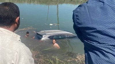 قفز خلفها في المياه.. شهامة شاب تُنقذ فتاة من الموت غرقًا بعد حادث مروع بالشرقية | صور