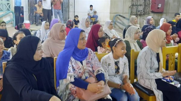 إقبال الأهالي على