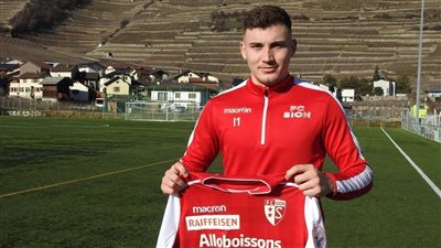 مهاجم سيون السويسري على رادار الأهلي | خاص