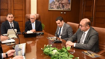 سفير أوزبكستان يشهد فيلمًا تسجيليًا عن المشروعات والفرص المتاحة أمام المستثمرين في بورسعيد