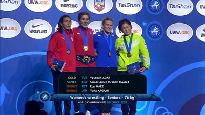 وزير الرياضة يهنئ سمر حمزة لفوزها بفضية بطولة العالم بصربيا