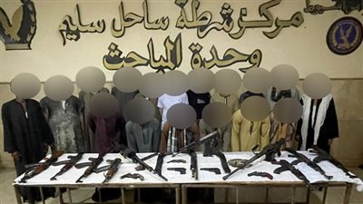 القبض على 17 متهمًا بحوزتهم 18 قطعة سلاح ناري بأسيوط