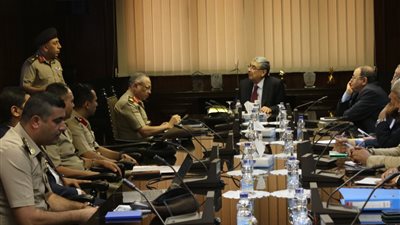 وزير الكهرباء ومدير إدارة الإشارة يبحثان الاستفادة من الشبكة الوطنية للطوارئ والسلامة