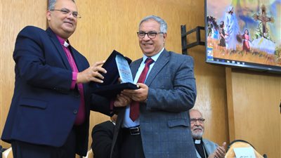 رئيس الطائفة الإنجيلية يشارك في حفل تنصيب القس هاني كرم راعيًا للكنيسة بالمرج