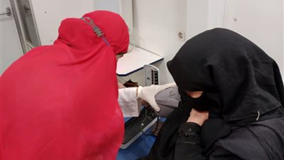 صحة قنا: فحص 1000 مواطن خلال قافلة طبية مجانية بقرية رفاعة