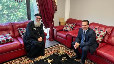 النائب رامي جلال يلتقي راعي كنيسة المقر البابوي بولاية نيوچيرسي الأمريكية