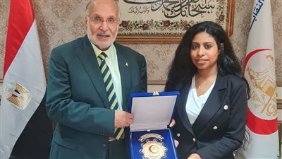 نقابة العلاج الطبيعي تكرم شيماء عمار الزميلة بموقع القاهرة 24 على جهودها في تغطية الملف 