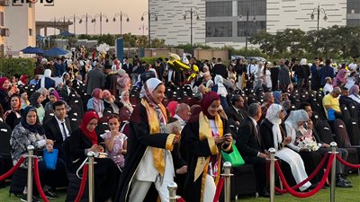 600 طالب.. بدء حفل تخرج دفعة 69 من كلية الحقوق جامعة عين شمس بالدفاع الجوي