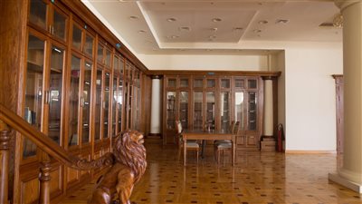 لجمع التراث القبطي بكل أنواعه وترميمه وتوثيقه..أبرز المعلومات عن المكتبة البابوية المركزية بدير الأنبا بيشوي 