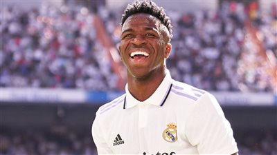 وكيل فينيسيوس يكشف حقيقة وجود أزمة بين اللاعب وريال مدريد بسبب التجديد| خاص