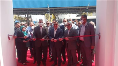 وزير البترول ومحافظ القليوبية يفتتحان تطوير طريق ترعة الإسماعيلية